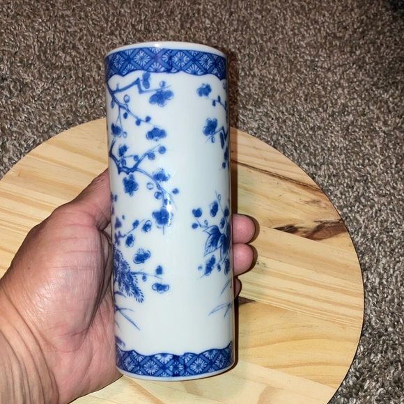 Japanese Porcelain Peacock In Garden Blue & White Cylinder Vase 6” Tall - Picture 2 of 8